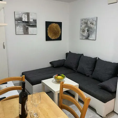 Apartahotel Mlinar Gornji Karin